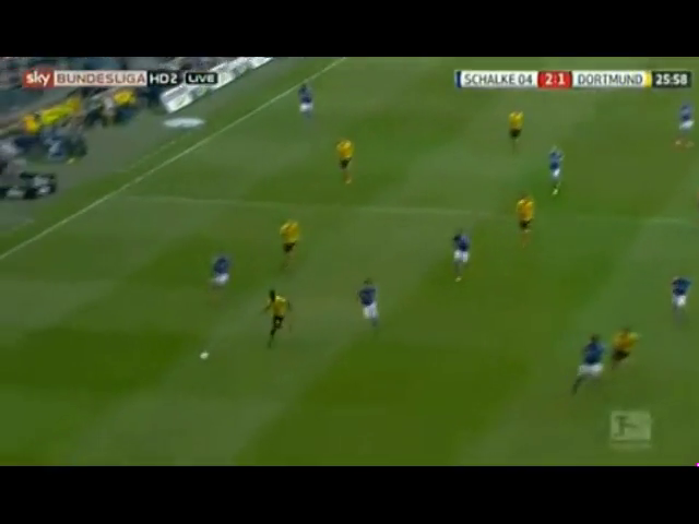 Schalke 04 2-1 Borussia Dortmund - Golo de E. Choupo-Moting (23min)