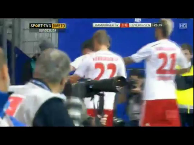 Hamburg 1-0 Leverkusen - Gól de R. van der Vaart (26min)
