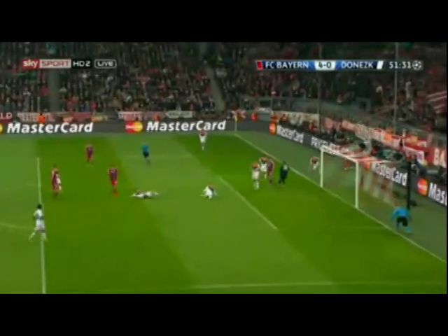 Bayern München 7-0 Shakhtar Donetsk - Golo de T. Müller (51min)