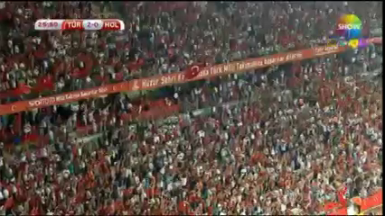 Turkey 3-0 Holanda - Gól de A. Turan (26min)