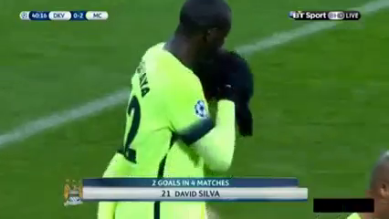 Dynamo Kyiv 1-3 Manchester City - Golo de David Silva (40min)