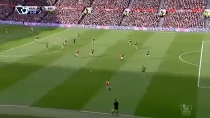 Manchester United 3-2 Arsenal - Golo de M. Rashford (32min)