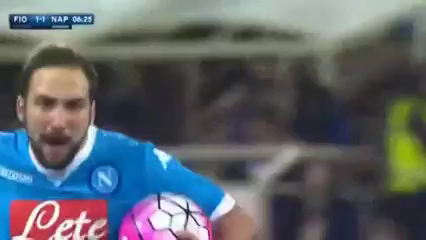 Fiorentina 1-1 Napoli - Golo de G. Higuaín (7min)