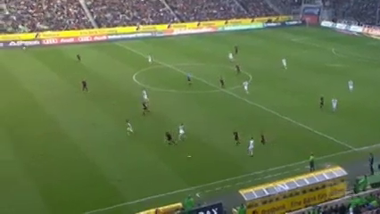 Borussia M'gladbach 3-0 Eintracht Frankfurt - Golo de M. Dahoud (79min)