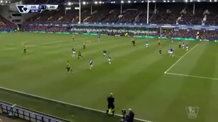 Everton 0-2 Arsenal - Goal by D. Welbeck (7')