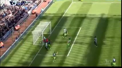 Newcastle vs Swansea - Goal by J. Lascelles (40')
