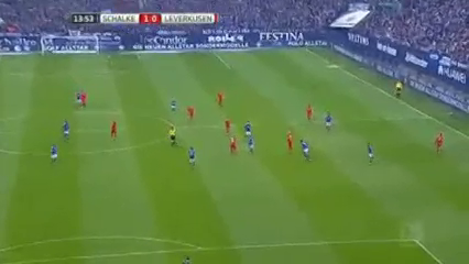 Schalke 04 2-3 Bayer Leverkusen - Golo de E. Choupo-Moting (14min)