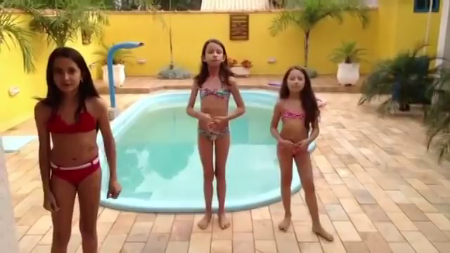 Desafio da Piscina!🏊.mp4, emberek/vlogok