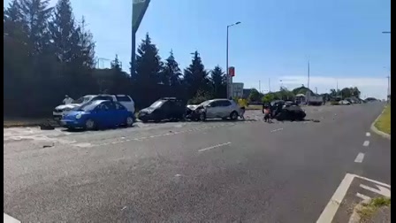 Közlekedési baleset Siklósi úti kereszteződésben
